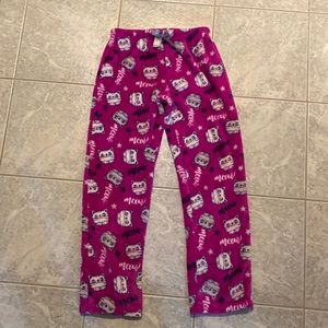 Snuggly cat pants. 14/16 measure 28x28 Like New